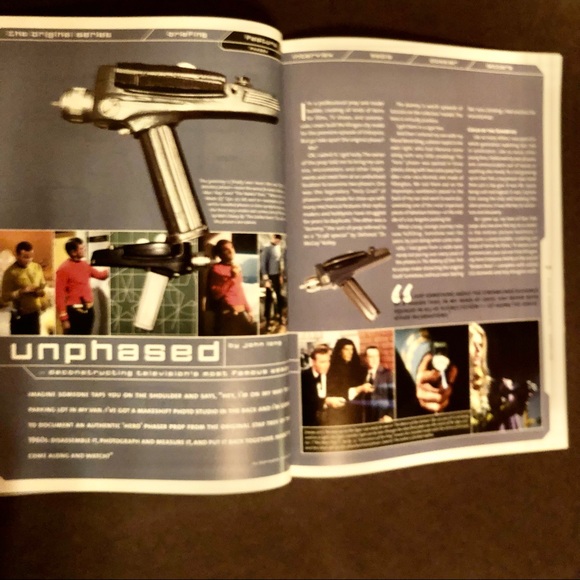 Star Trek Communicator - Picture 9 of 16